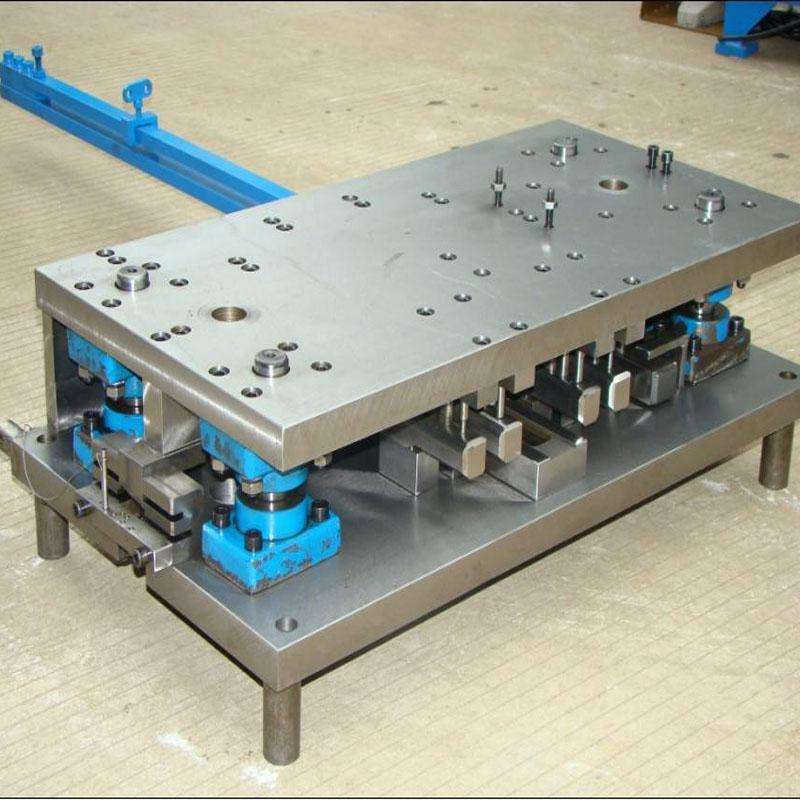 沖壓模具分類(lèi)與行業(yè)術(shù)語(yǔ)，基礎(chǔ)要了解！